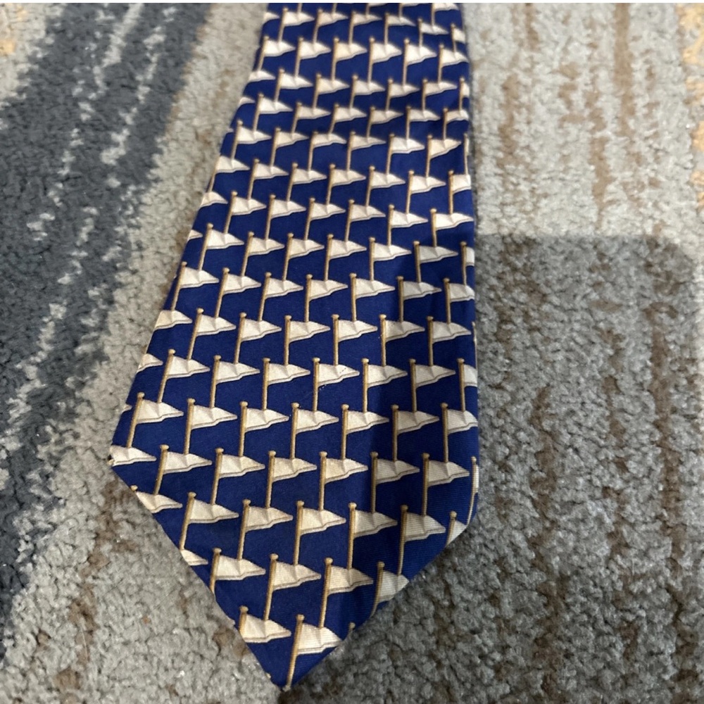 Celine Paris Silk Tie Made in Spain, Cream Waving Flags Necktie Vintage Luxury - Picture 6 of 7